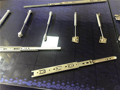 丁華一行考察重慶金博士精密五金制造公司，聚焦五金產(chǎn)品研發(fā)創(chuàng)新